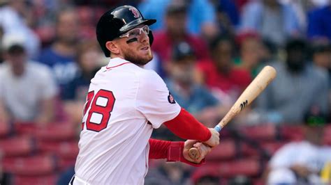 MLB player makes unconventional history after .